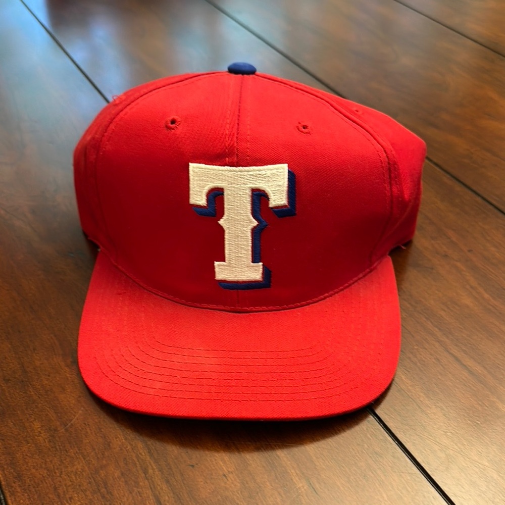 Genuine Merchandise Texas Rangers Red Hat with T Logo